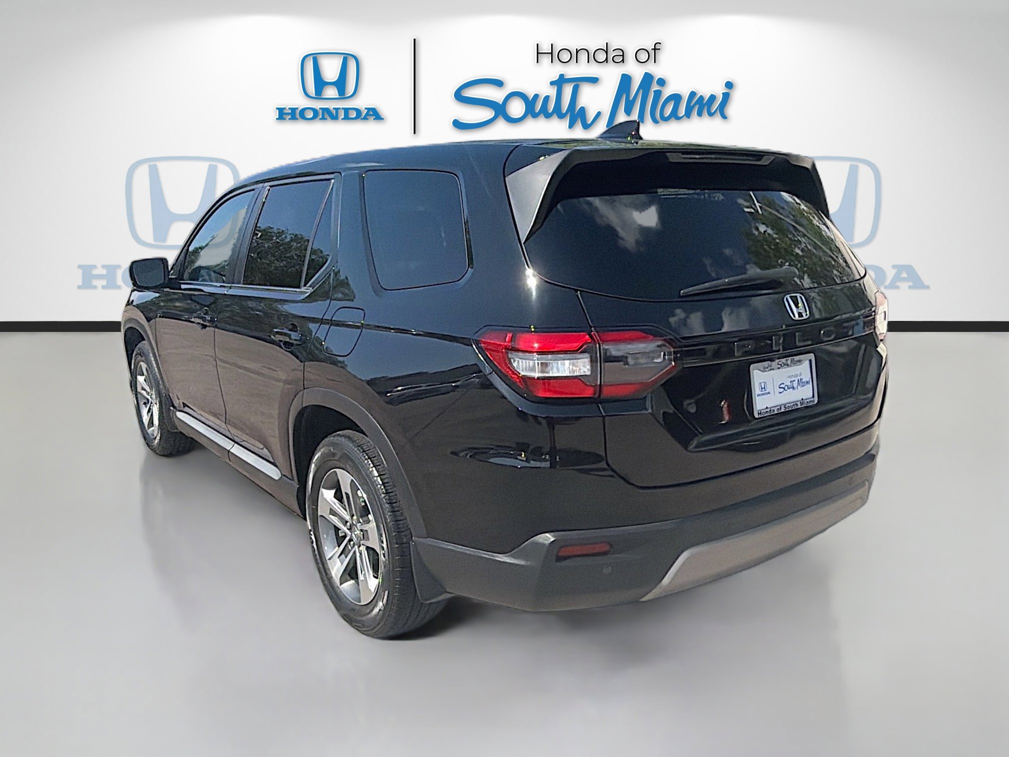 Certified 2025 Honda Pilot EX-L image 5