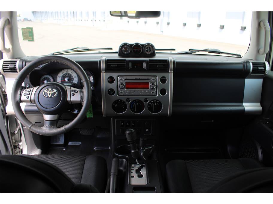 Used 2012 Toyota FJ Cruiser 4WD w/ Convenience Pkg image 10