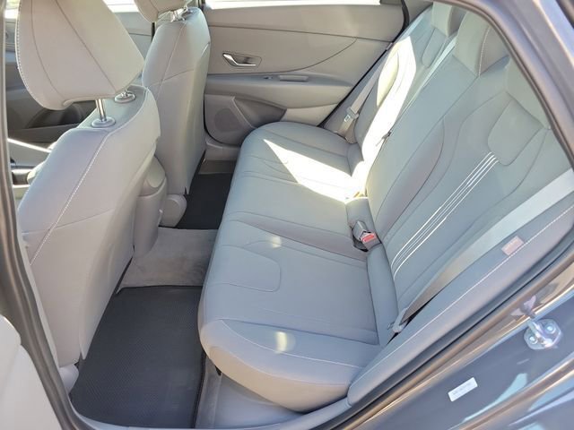 Certified 2025 Hyundai Elantra SEL image 20