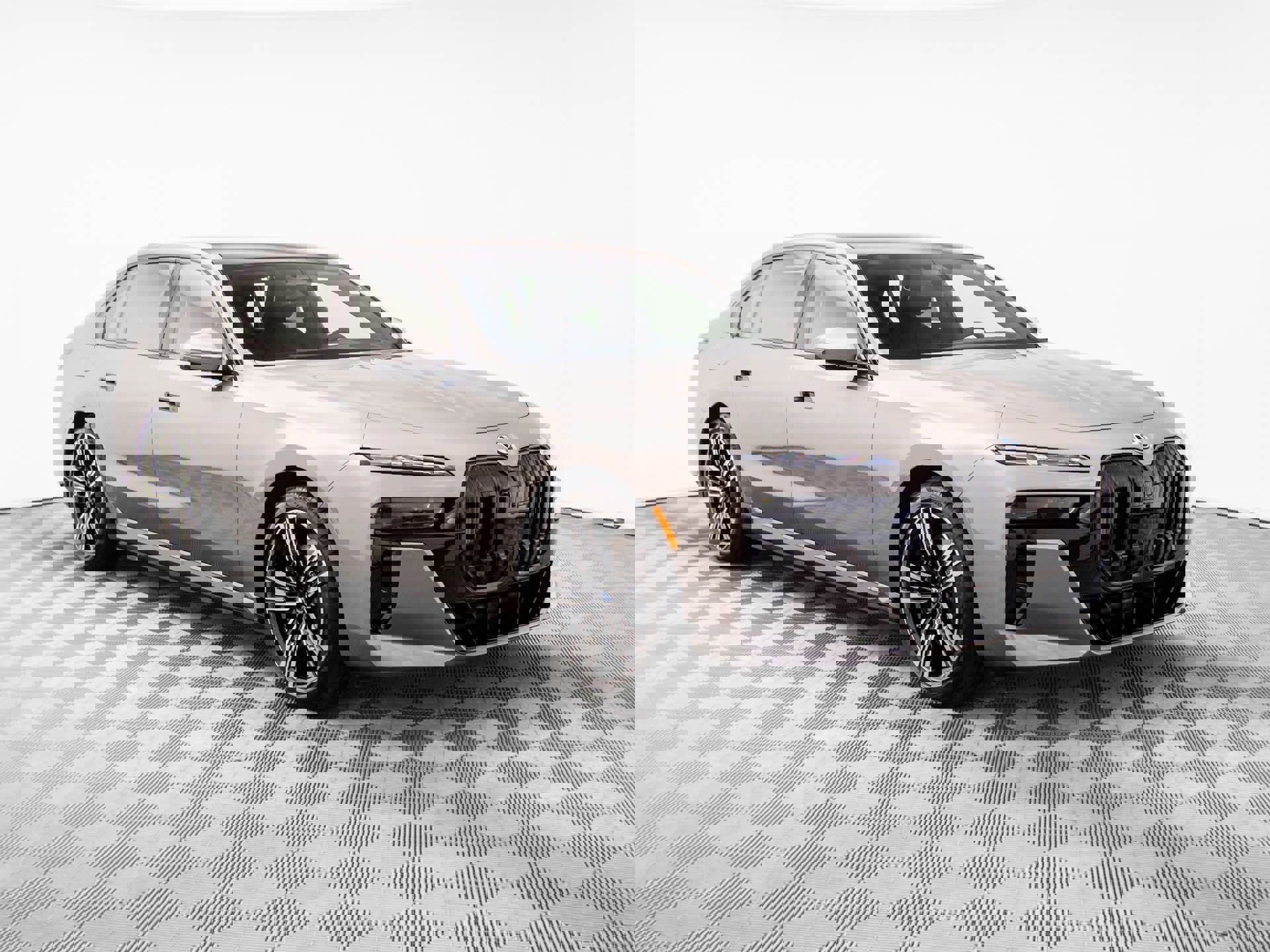 New 2026 BMW 750e xDrive w/ Executive Package image 9