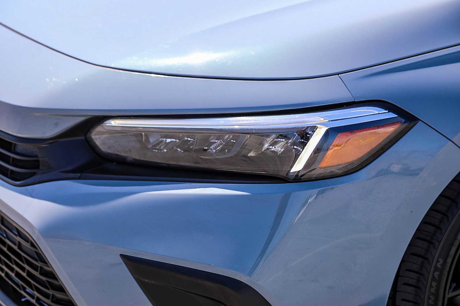 Used 2023 Honda Civic Sport image 8