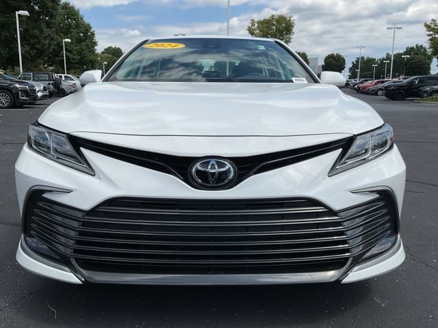 Used 2024 Toyota Camry LE FWD image 4