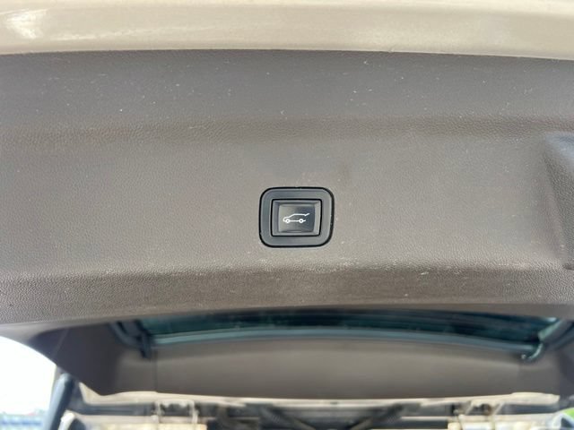 Used 2021 GMC Yukon SLT w/ SLT Luxury Plus Package AWD/4WD image 16