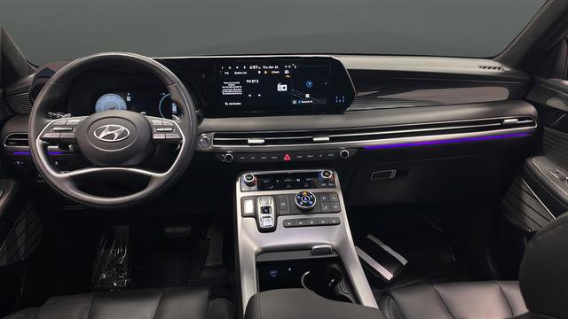 Used 2024 Hyundai Palisade Calligraphy image 11