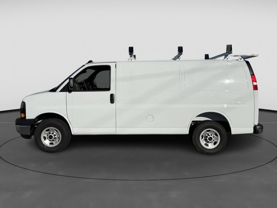 New 2025 GMC Savana 2500 w/ Chrome Appearance Package image 3