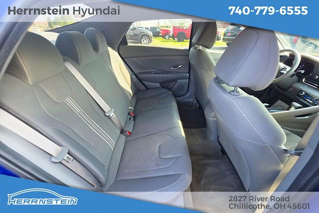 Used 2023 Hyundai Elantra SEL FWD image 26
