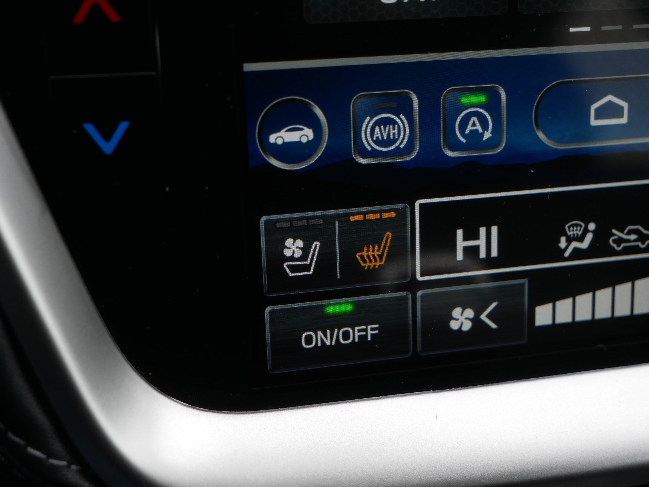 Used 2024 Subaru Outback Touring w/ Popular Package #2 image 28