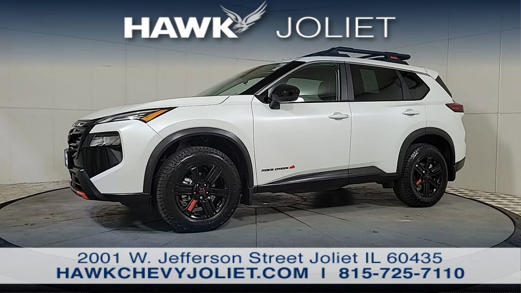 Used 2025 Nissan Rogue SV AWD/4WD image 4
