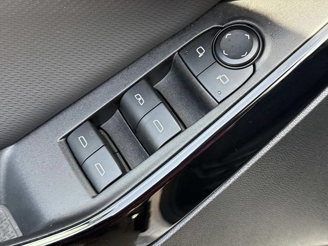 Used 2025 Chevrolet Equinox LT FWD image 26