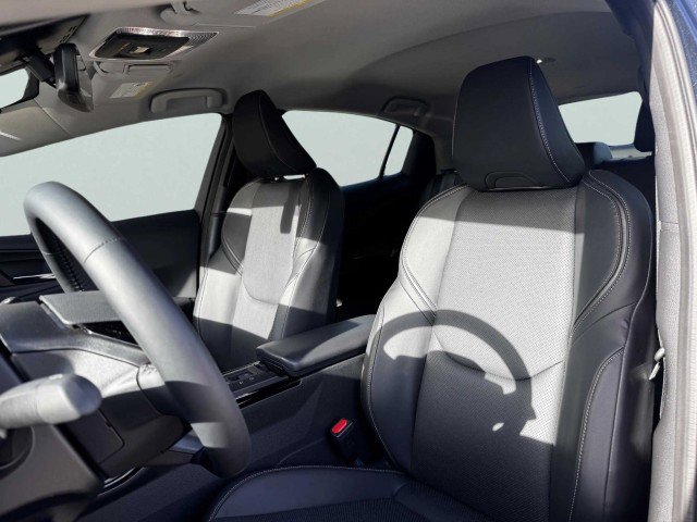 Used 2025 Toyota Prius image 17
