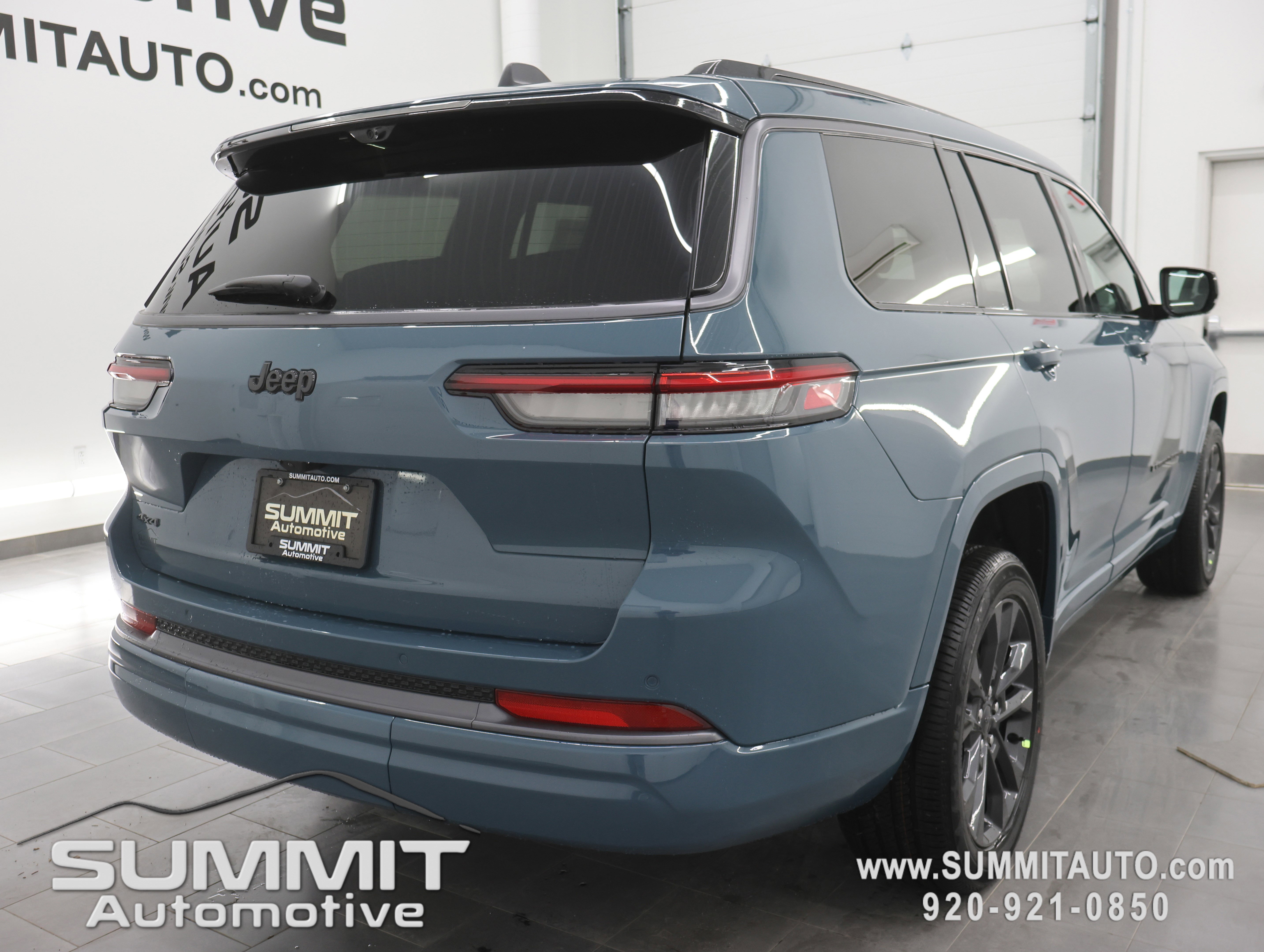 New 2026 Jeep Grand Cherokee L Limited AWD/4WD image 5