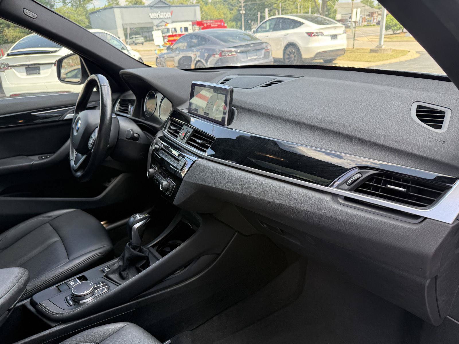 Used 2018 BMW X1 xDrive28i w/ Premium Package AWD/4WD image 13