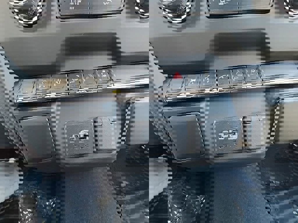 Used 2024 Chevrolet Silverado 1500 Custom image 27