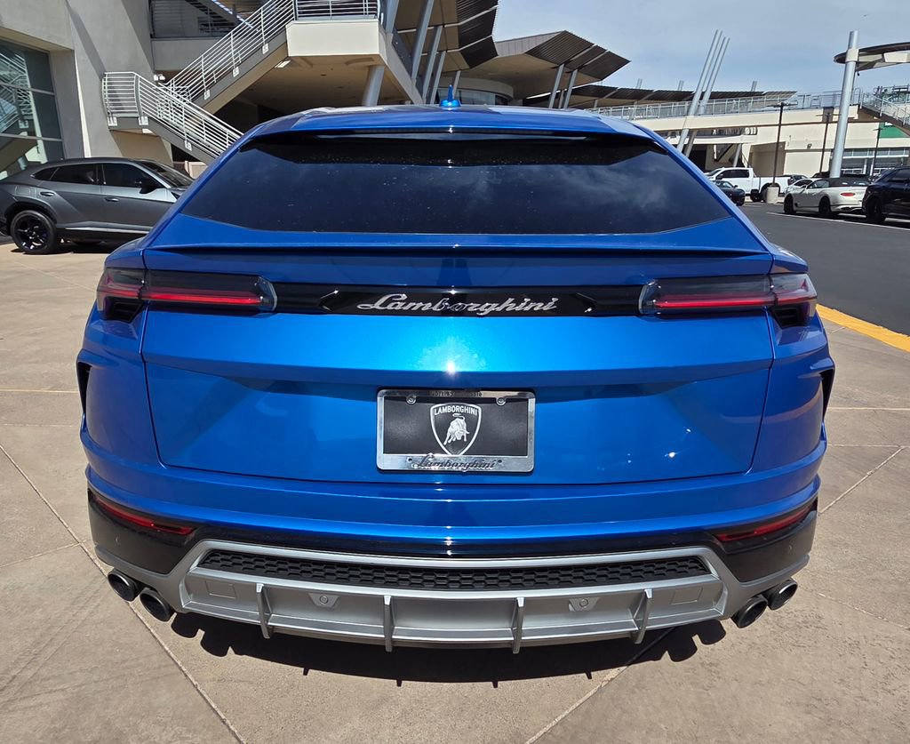 Used 2020 Lamborghini Urus AWD/4WD image 9