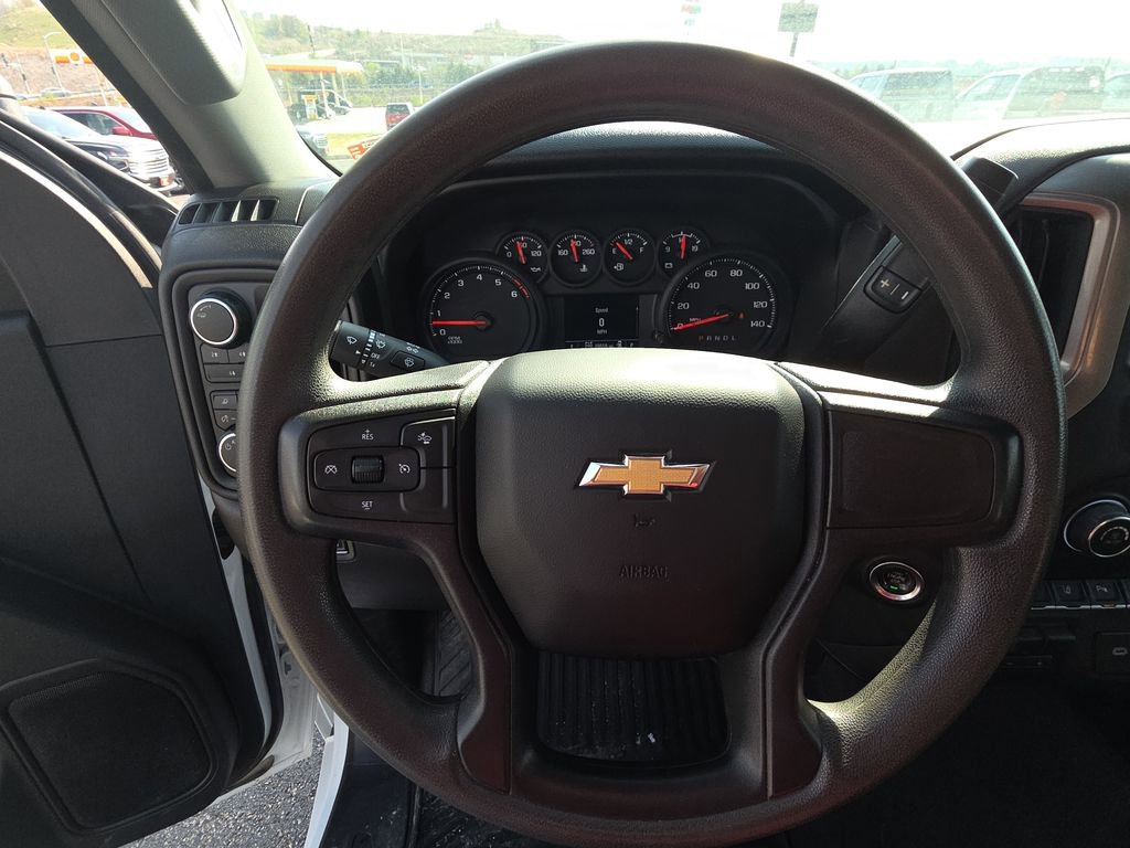 Used 2025 Chevrolet Silverado 2500 Custom w/ Custom Value Package image 19