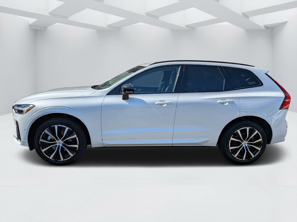 Certified 2025 Volvo XC60 B5 Plus AWD/4WD image 6