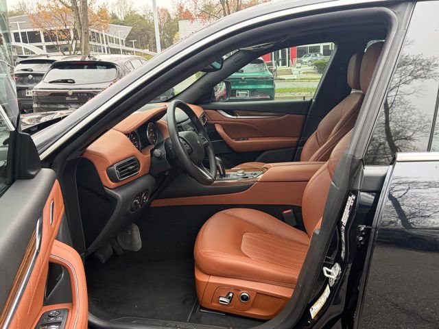 Used 2022 Maserati Levante GT image 21