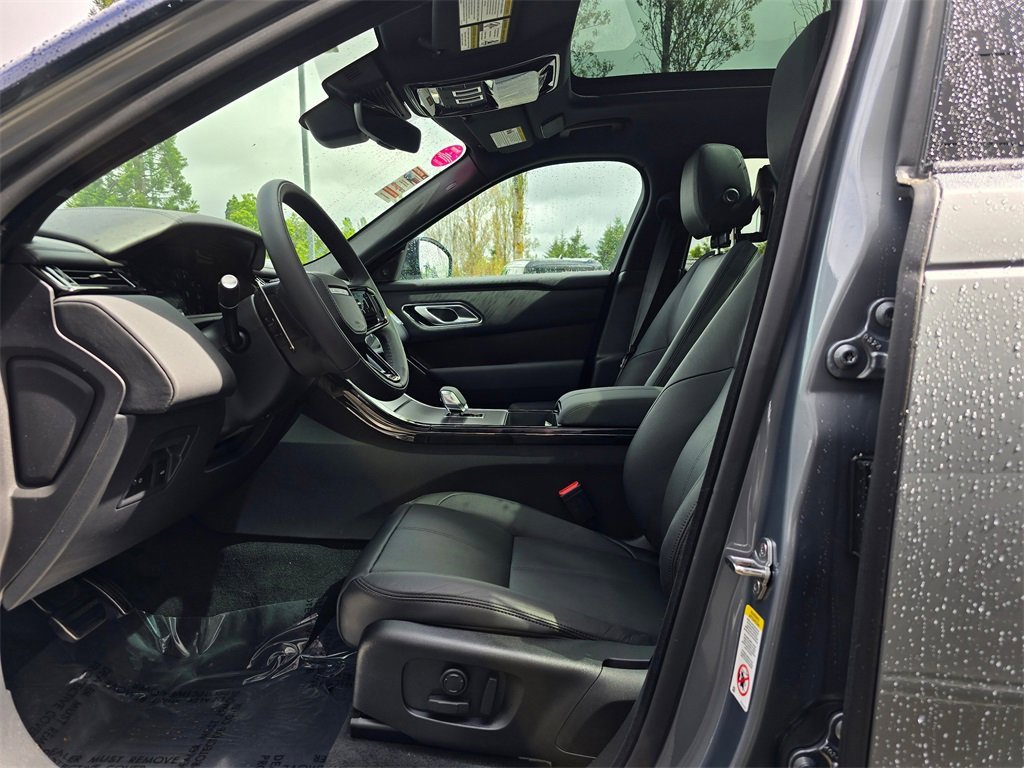 New 2026 Land Rover Range Rover Velar Dynamic SE image 23