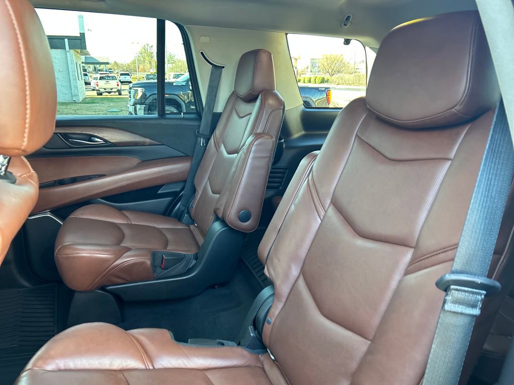 Used 2019 Cadillac Escalade Luxury image 28