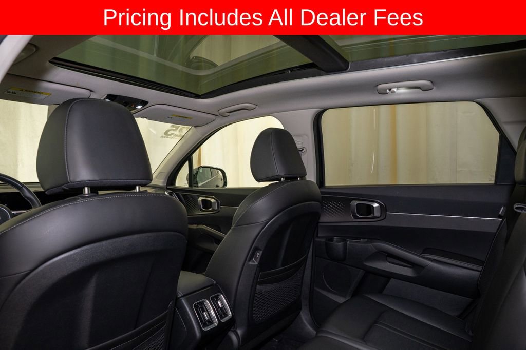 Used 2025 Kia Sorento S w/ Panoramic Sunroof Package FWD image 9