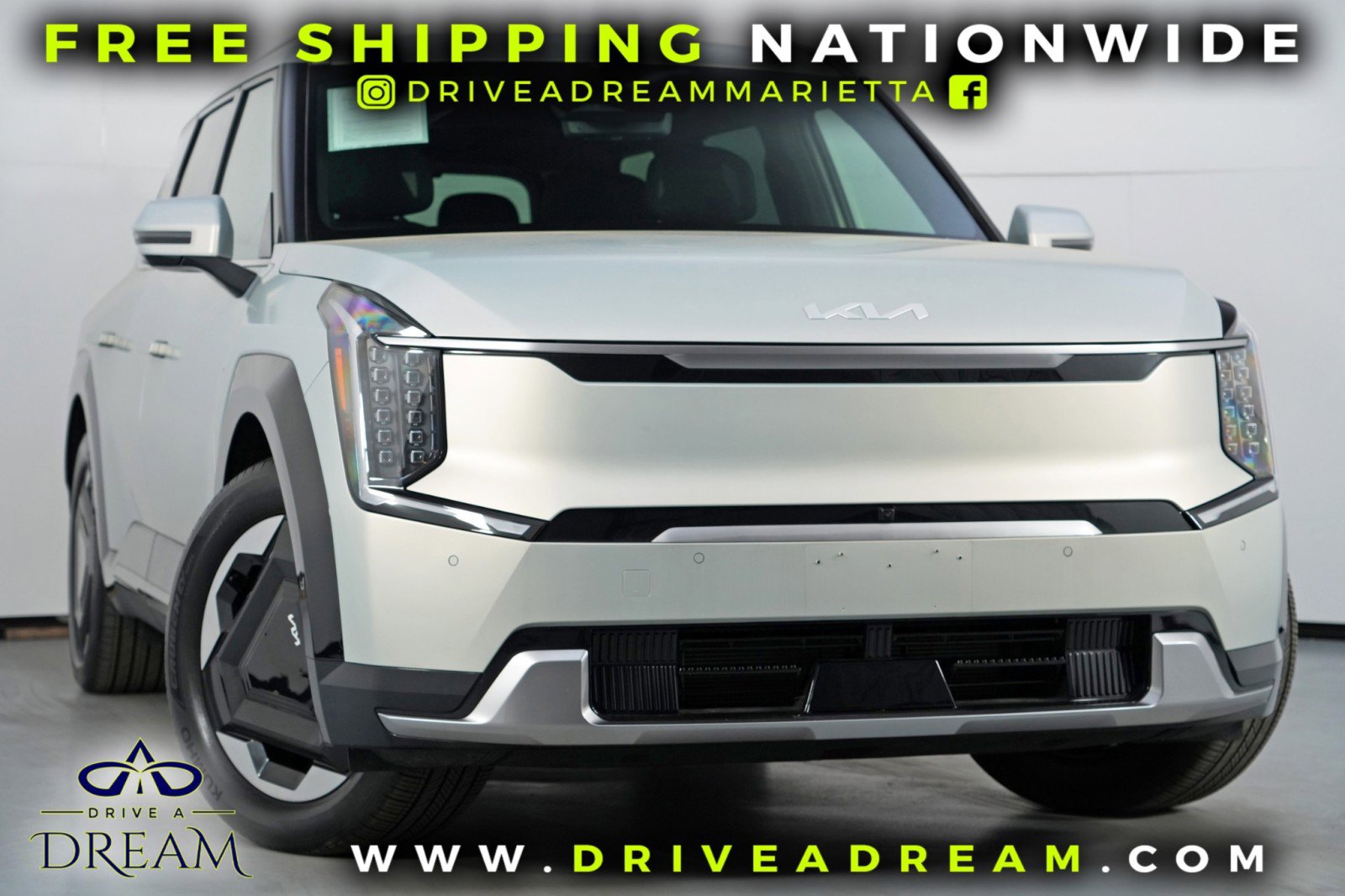 Used 2024 Kia EV9 Land image 2