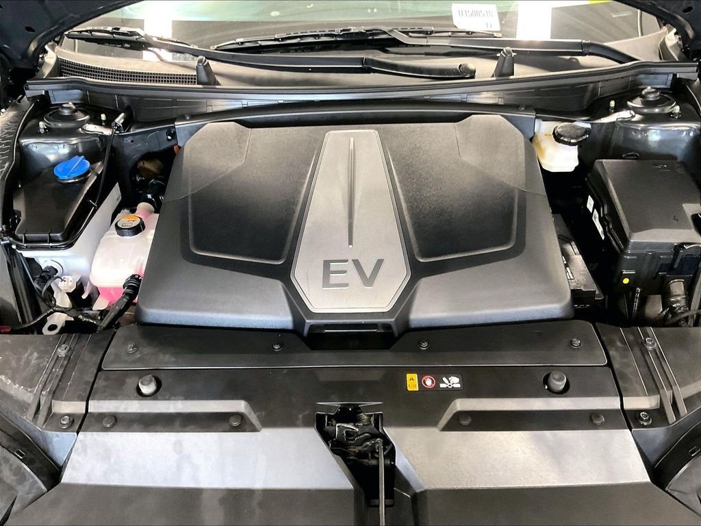 Used 2024 Kia EV6 Light AWD/4WD image 33
