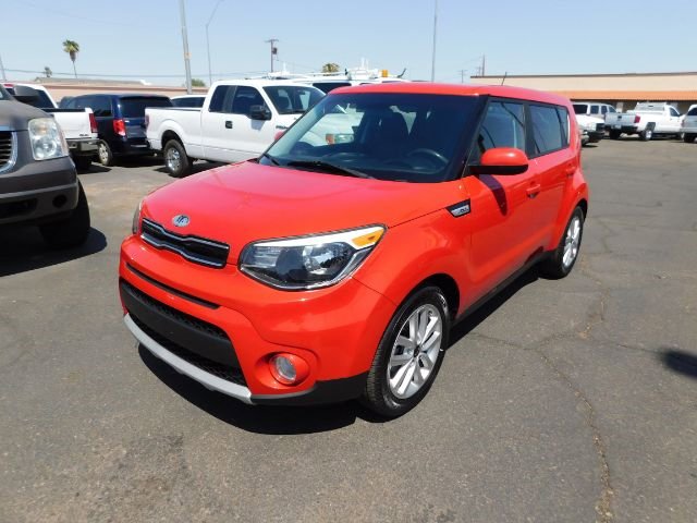 Used 2019 Kia Soul + image 3