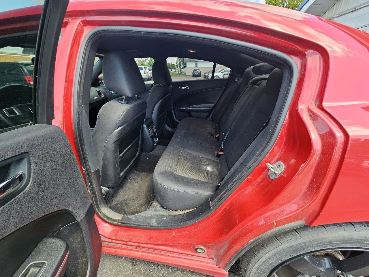Used 2011 Dodge Charger SE RWD image 22