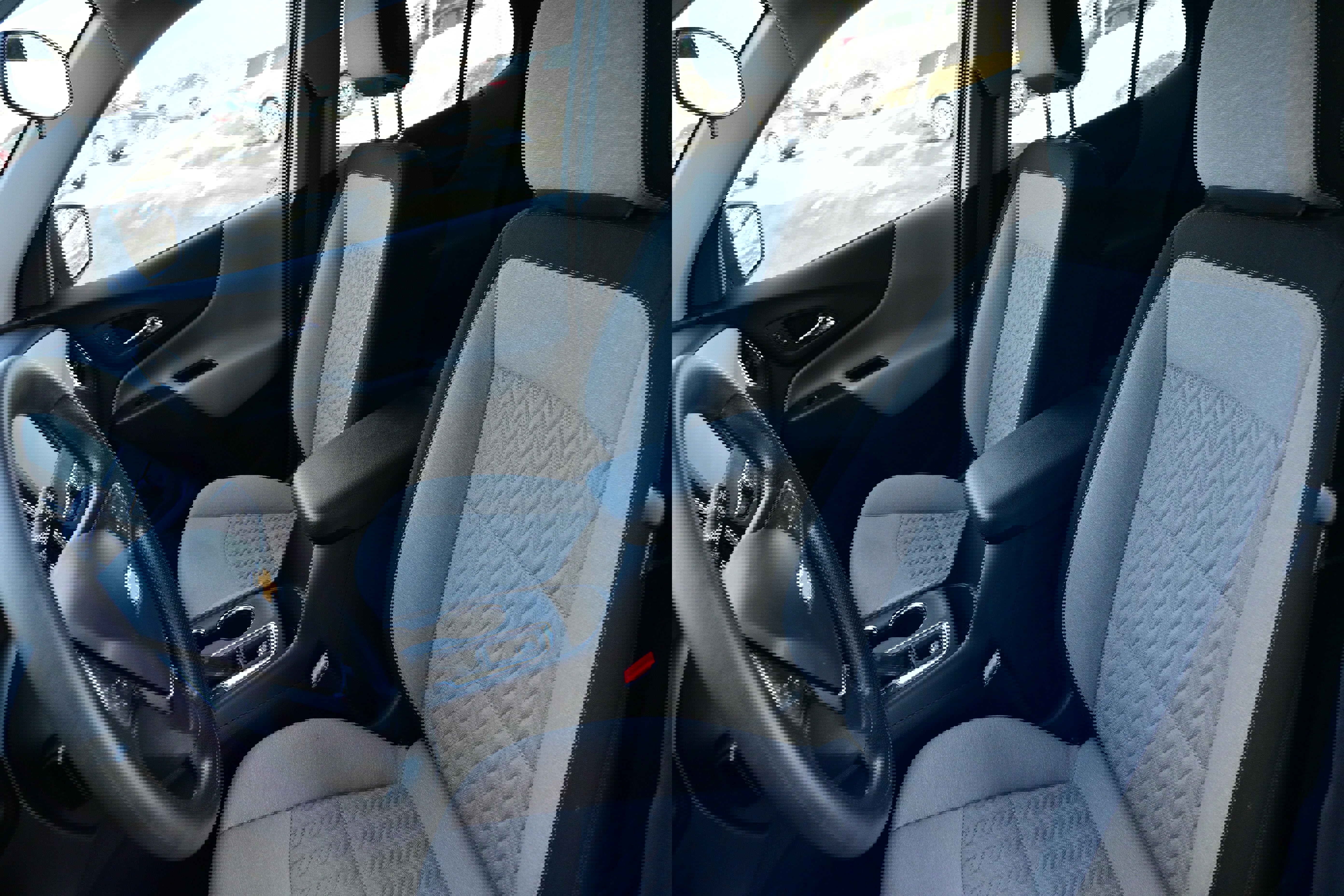 Used 2024 Chevrolet Equinox LS w/ LS Convenience Package image 22