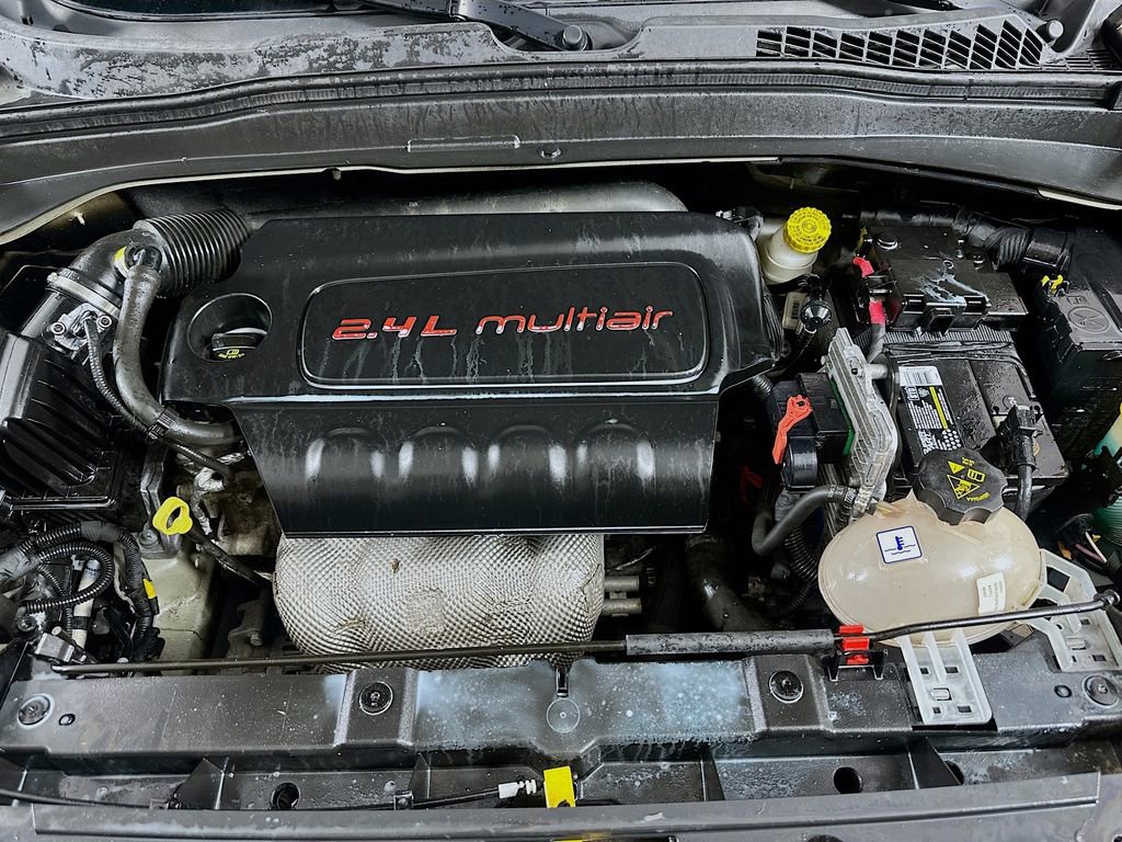 Used 2017 Jeep Renegade Sport w/ Power & Air Group image 27