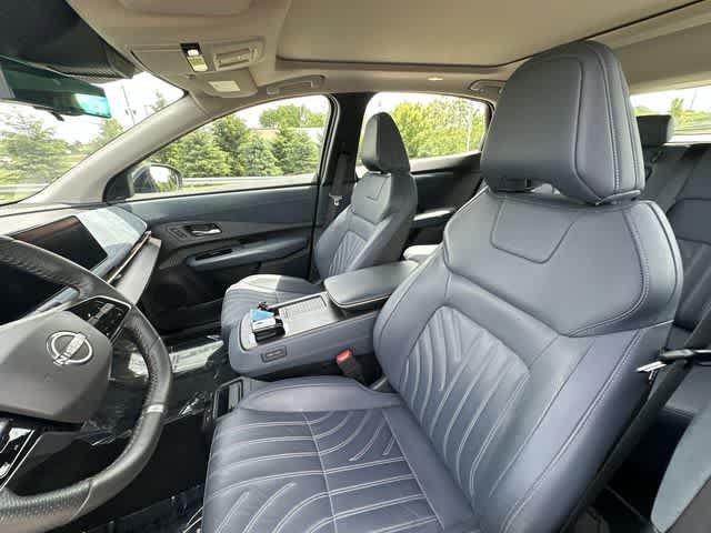 Used 2024 Nissan Ariya AWD image 18