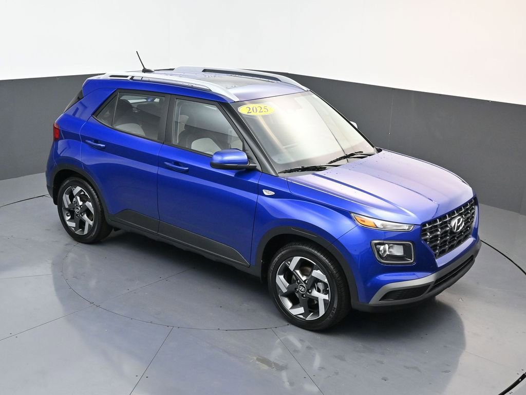 Certified 2025 Hyundai Venue SEL image 16