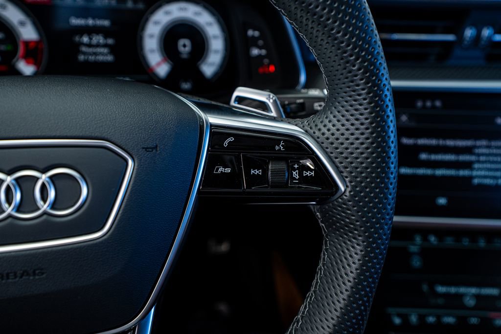 Used 2024 Audi RS 6 performance image 42