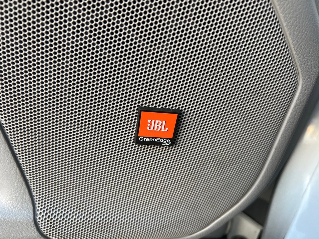 Used 2015 Toyota Highlander Limited image 25