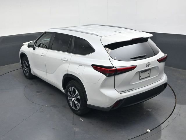Used 2023 Toyota Highlander XLE image 23