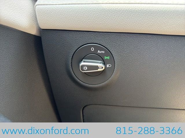 New 2026 Volkswagen Taos S image 17