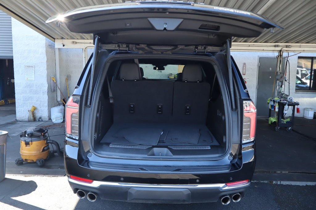 Used 2026 Chevrolet Suburban Premier w/ Sun And Tow Package AWD/4WD image 38