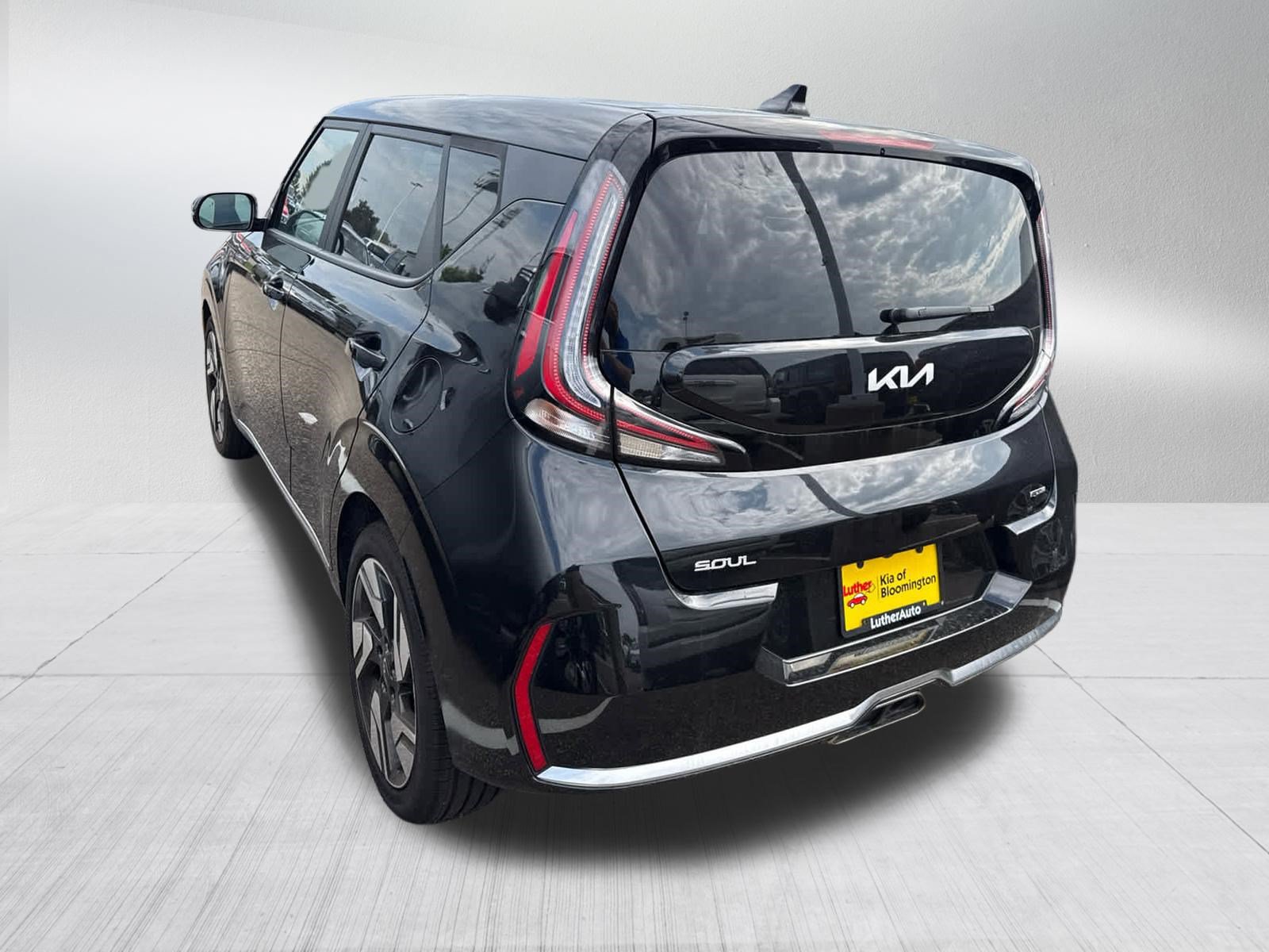 Used 2023 Kia Soul GT-Line w/ GT-Line Technology Package FWD image 5