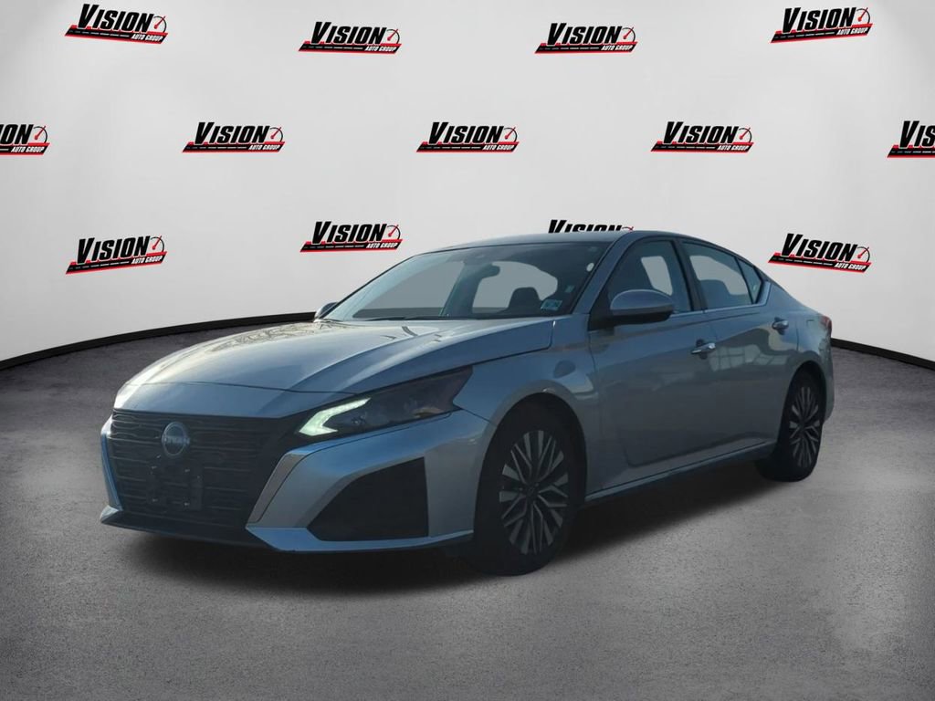 Used 2023 Nissan Altima 2.5 SV