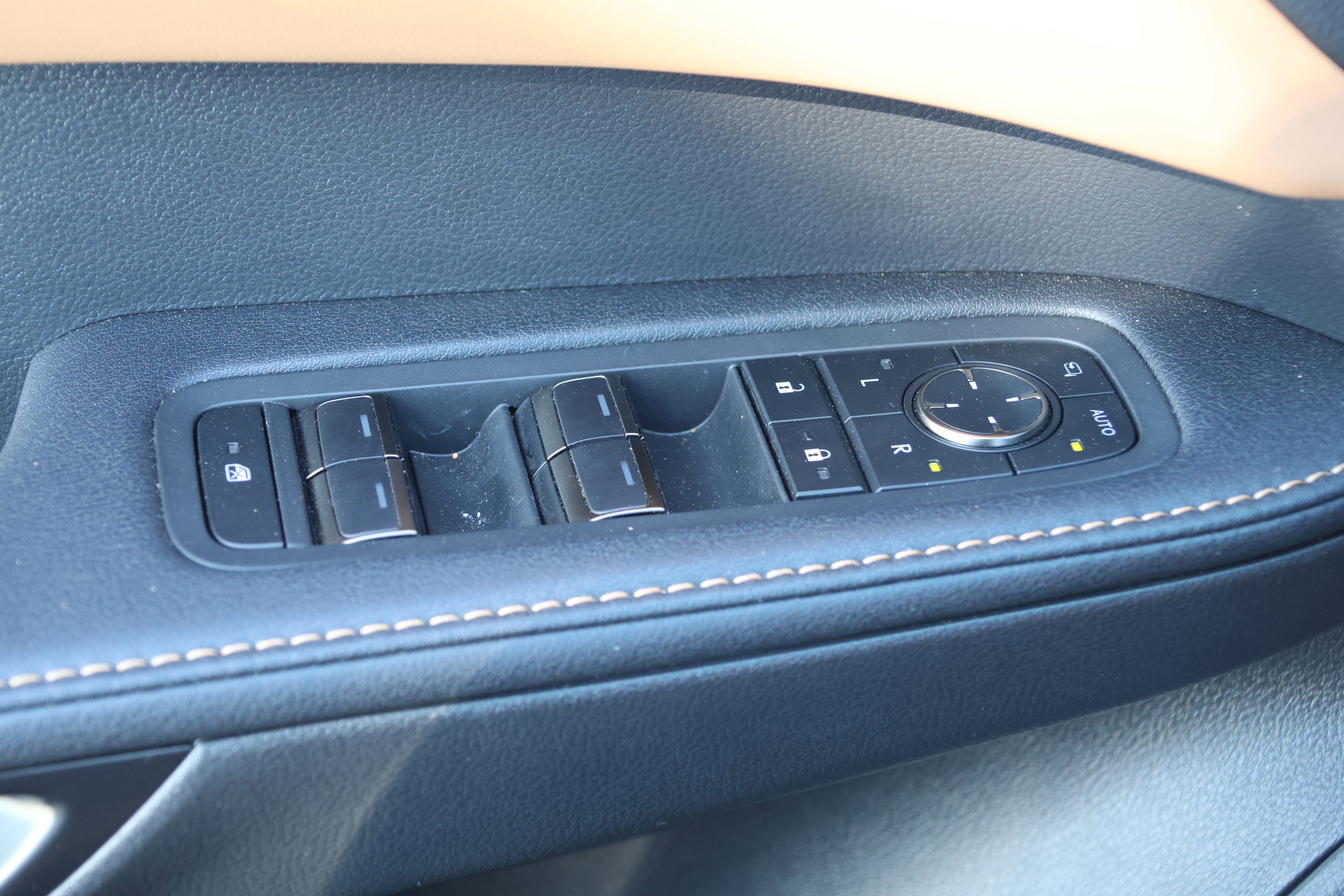 Certified 2025 Lexus RX 350 Premium w/ Accessory Package (Z1) FWD image 13