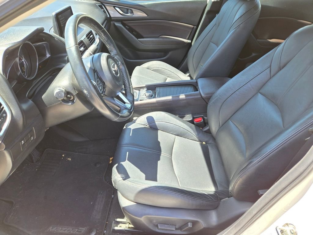 Used 2018 MAZDA MAZDA3 Grand Touring FWD image 6