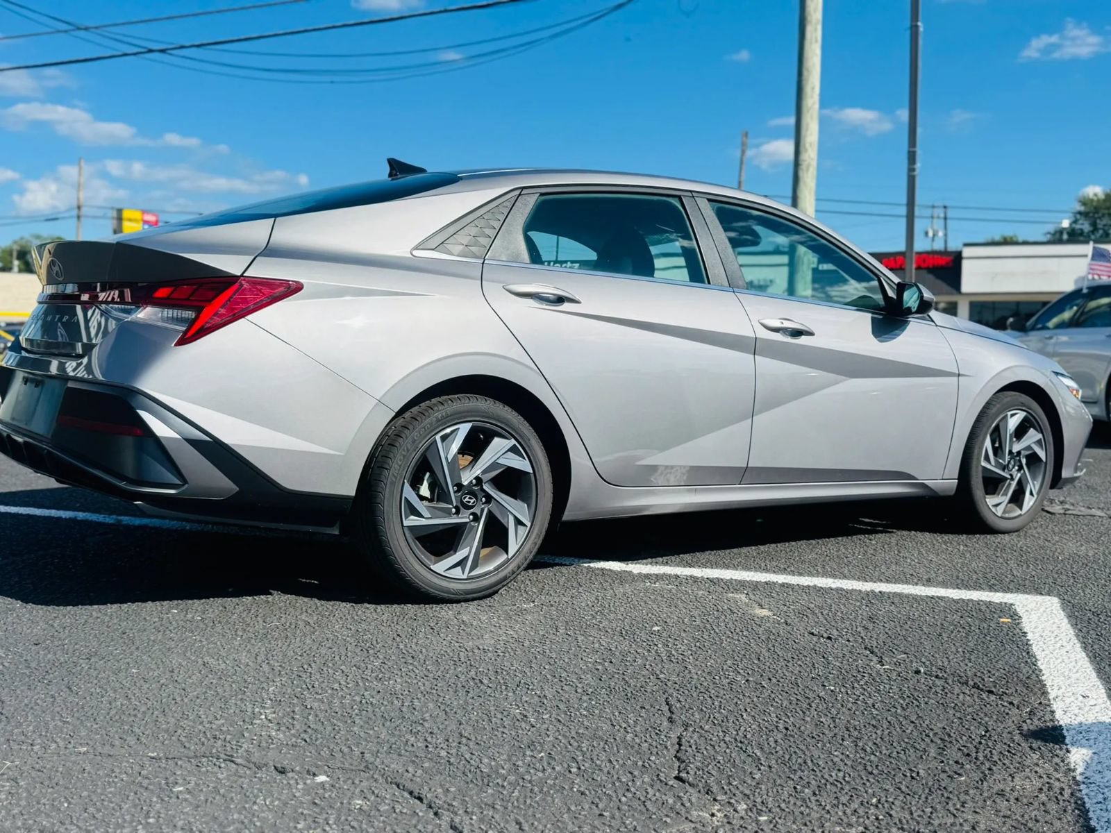 Used 2025 Hyundai Elantra SEL FWD image 3