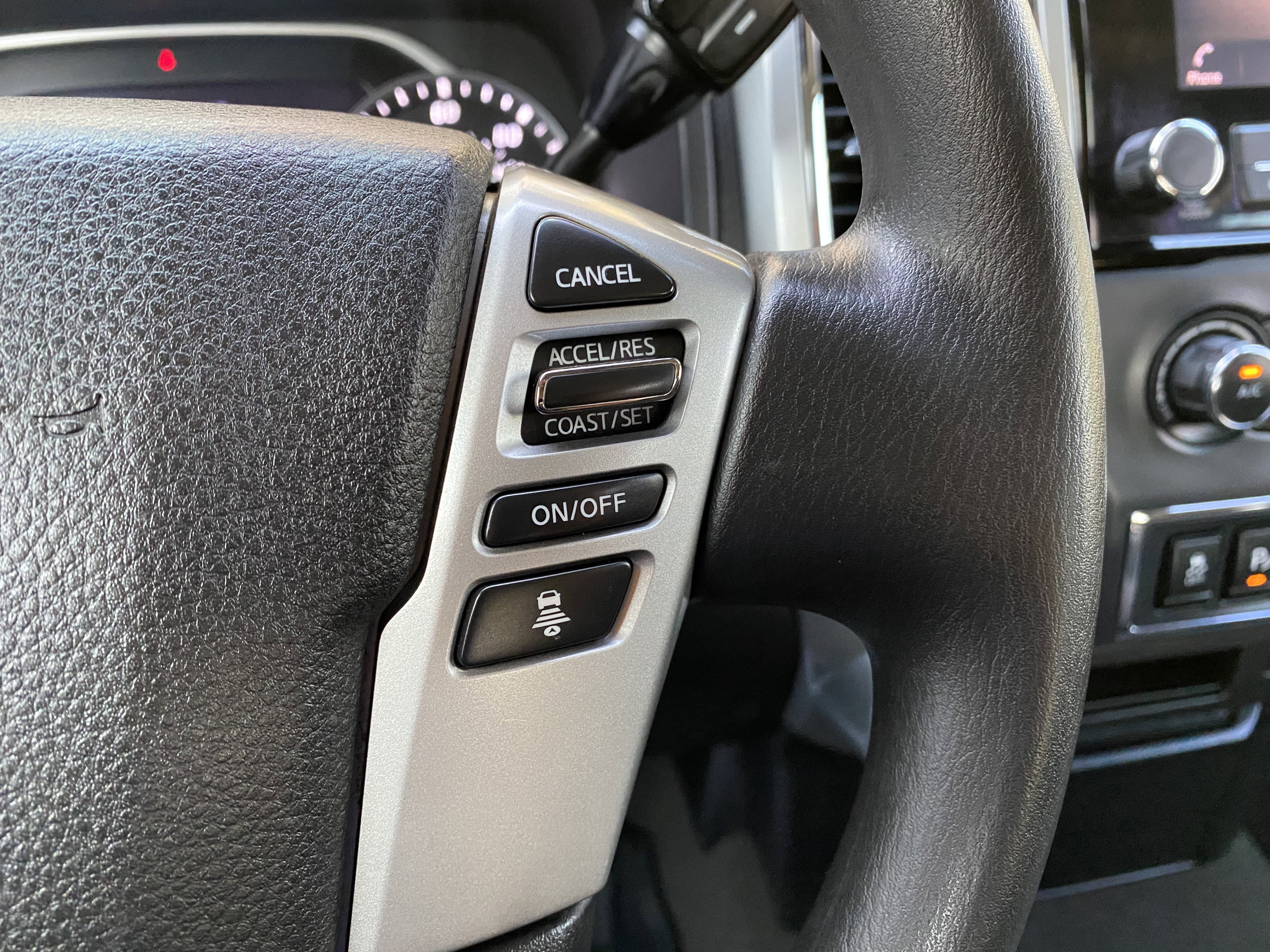 Used 2021 Nissan Titan SV AWD/4WD image 21