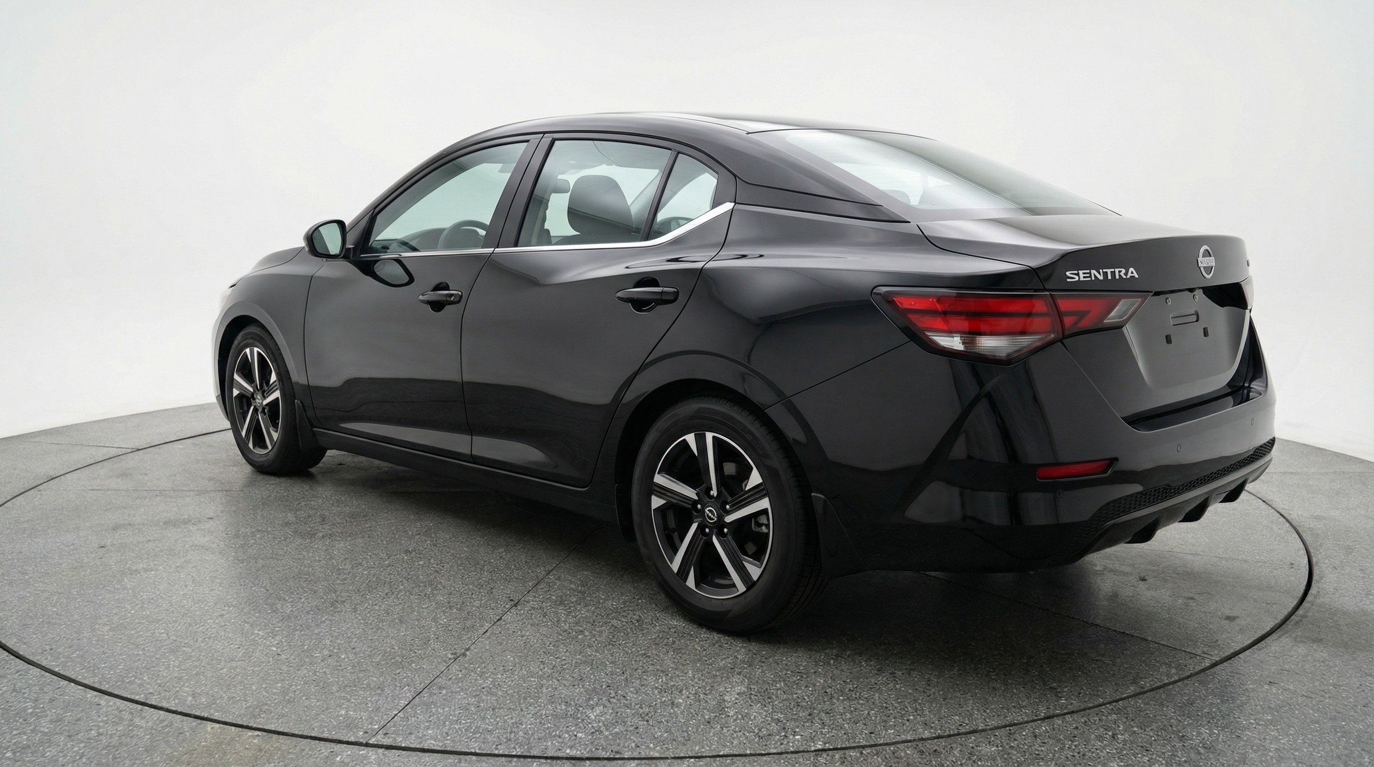 Used 2025 Nissan Sentra SV FWD image 6
