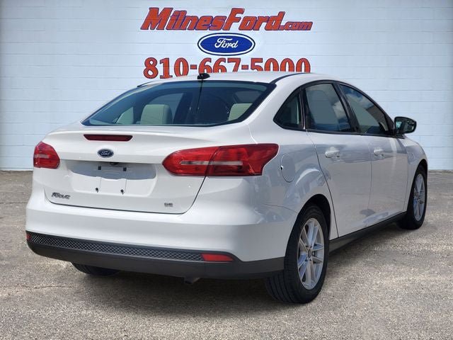 Used 2017 Ford Focus SE FWD image 3