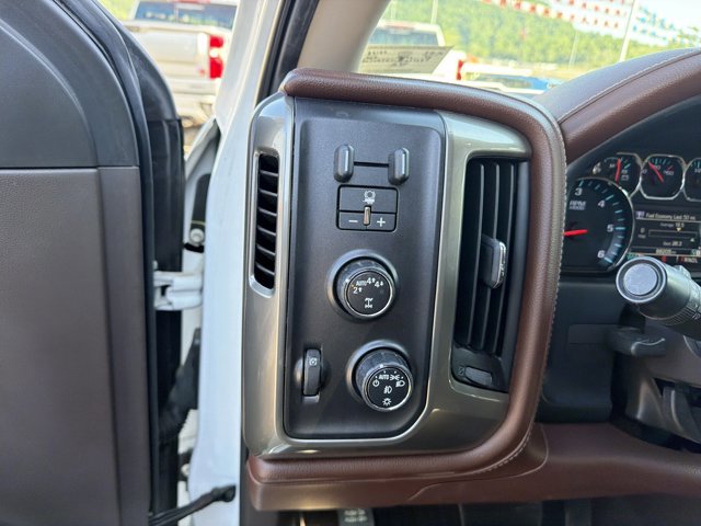Used 2018 Chevrolet Silverado 1500 High Country w/ LPO, Chrome Package AWD/4WD image 18