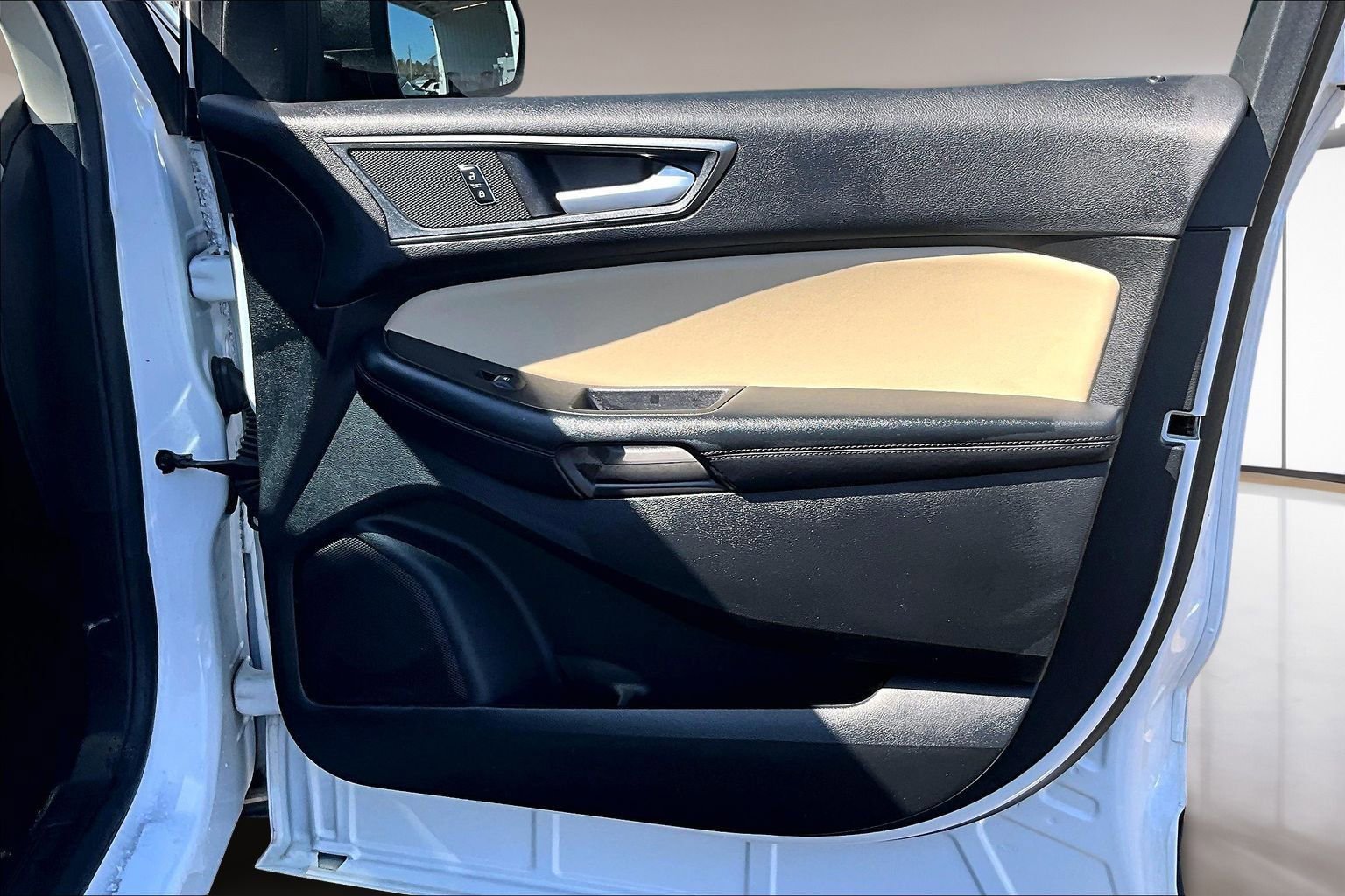 Used 2024 Ford Edge SE image 28