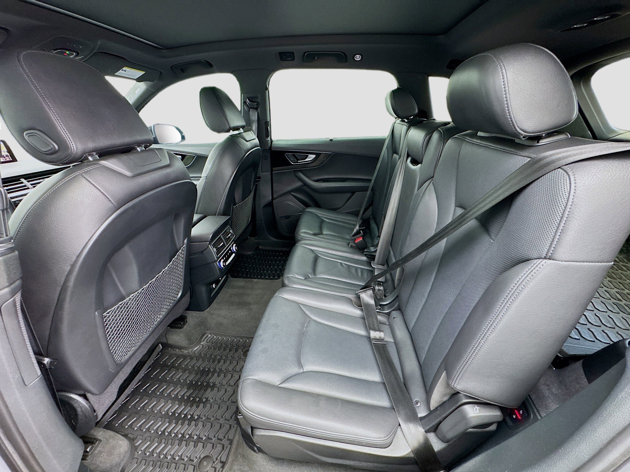 Used 2019 Audi Q7 3.0T Premium Plus w/ Premium Plus Package image 16