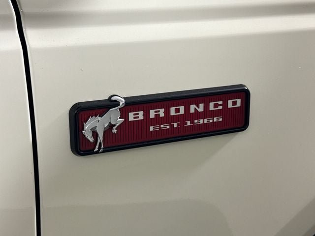 New 2026 Ford Bronco Outer Banks w/ Sasquatch Package AWD/4WD image 11