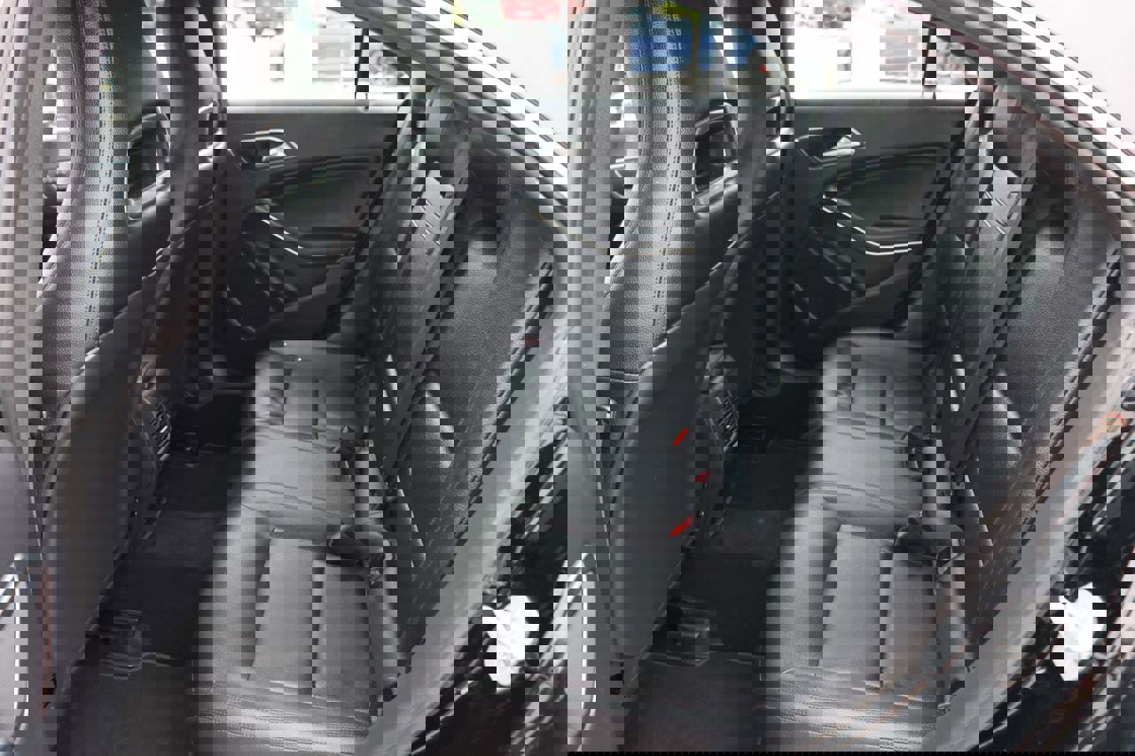 Used 2015 Mercedes-Benz CLA 250 image 22